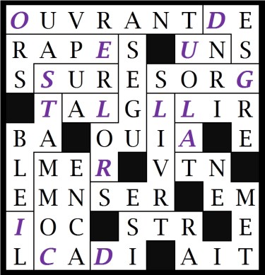 OUVRANT UN DES GROS LIVRES ROUGES EPARS SUR LA TABLE IL COMMENCA DISTRAITEMENT A LIRE-let