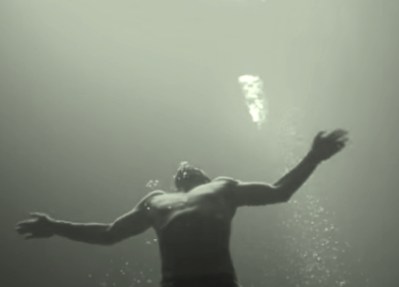 P20-IL OUVRIT LES BRAS-ima